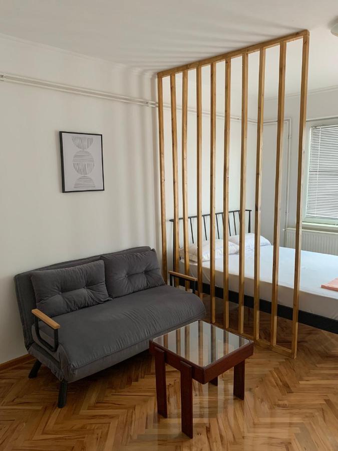 Comfy Studio - 1 Minute Walk To Delta Planet Nis Exterior photo